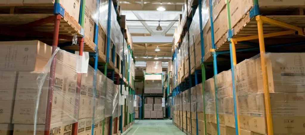 自社倉庫での加工と品質管理